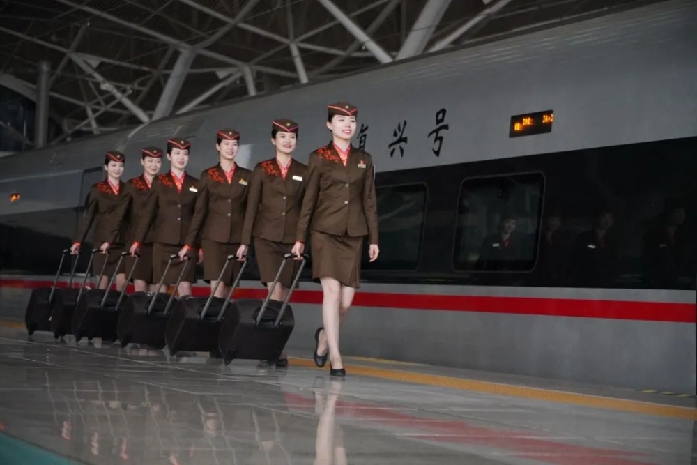 广州南深圳北站包车